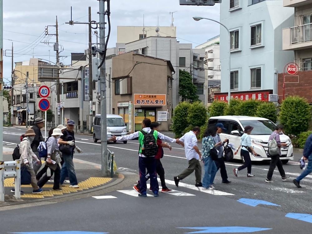 5D664266-DBF6-4D22-80C3-F5D92F0DFC98