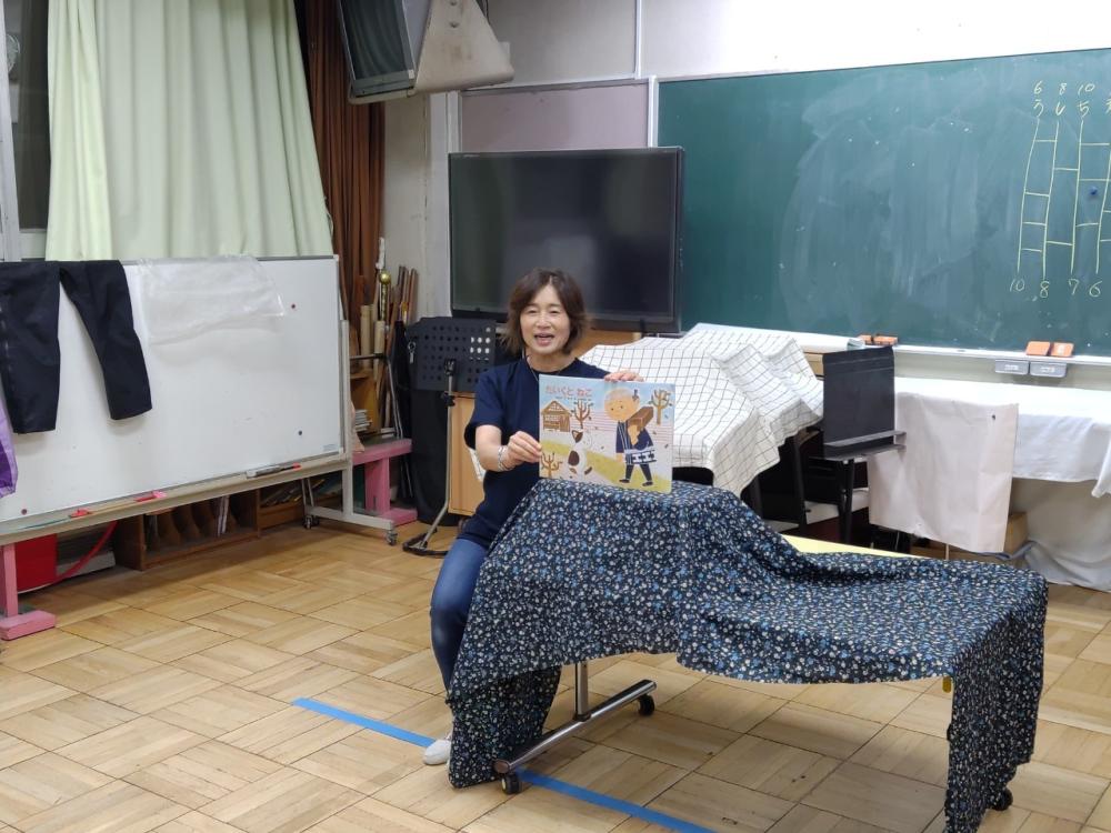 LINE_ALBUM_カバさん紙芝居の会424_240519_1
