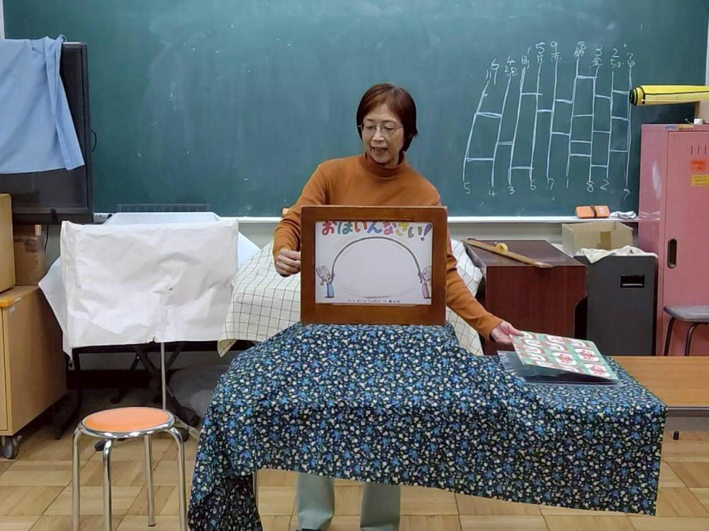 LINE_ALBUM_20251112カバさん紙芝居の会例会_251117_9