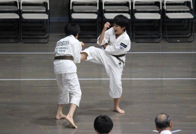 2.樹輝蹴り