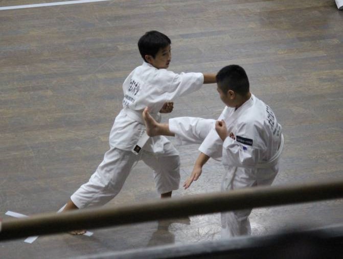 3.幸彦蹴り