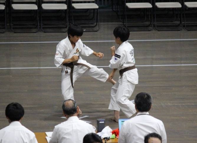 3.暖樹蹴り
