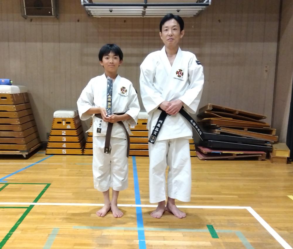 4 入一小で2人