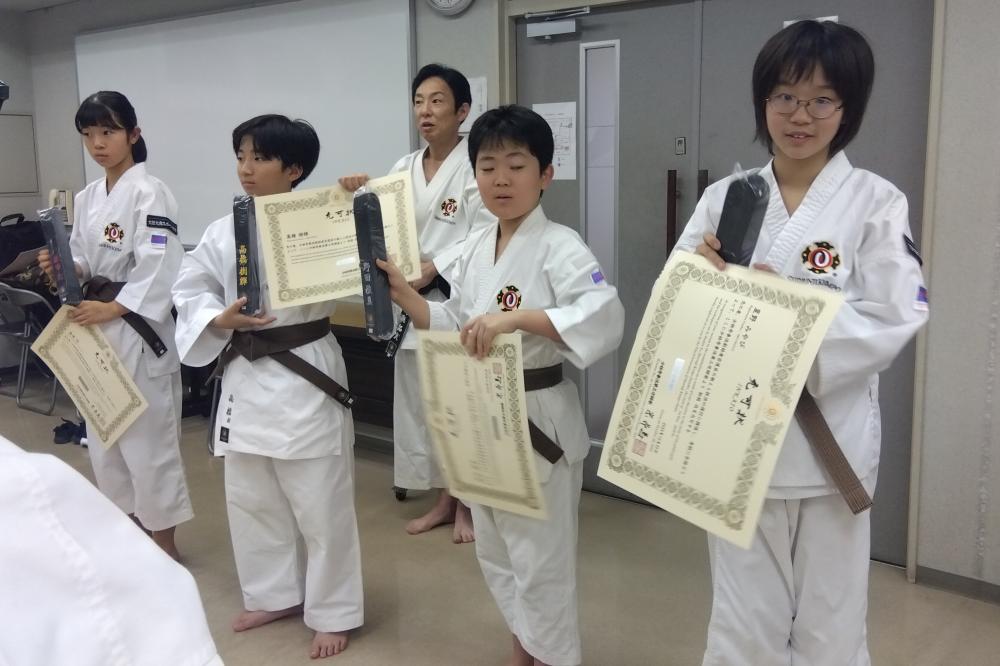 8.全体